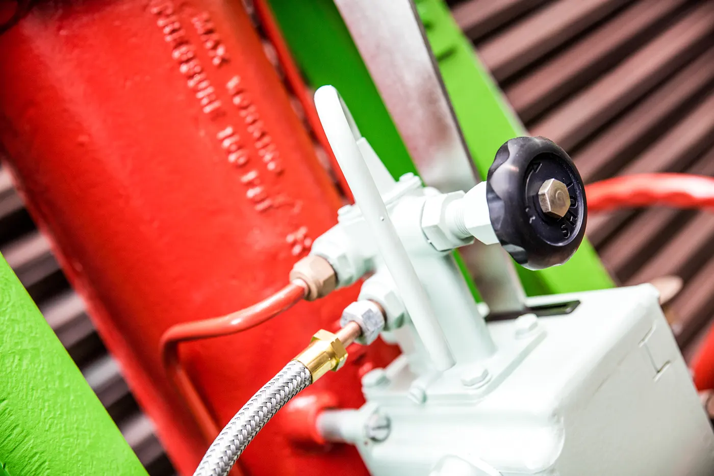 Self Locking Manual Override Frame